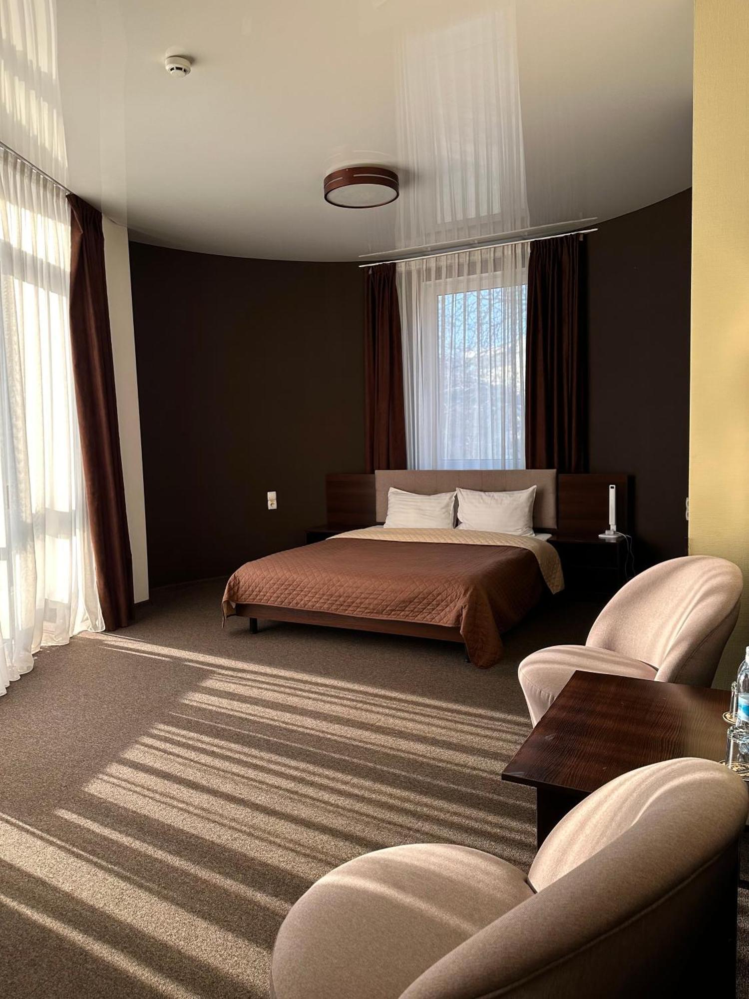 Hotel Atmosphere Poltava Quarto foto